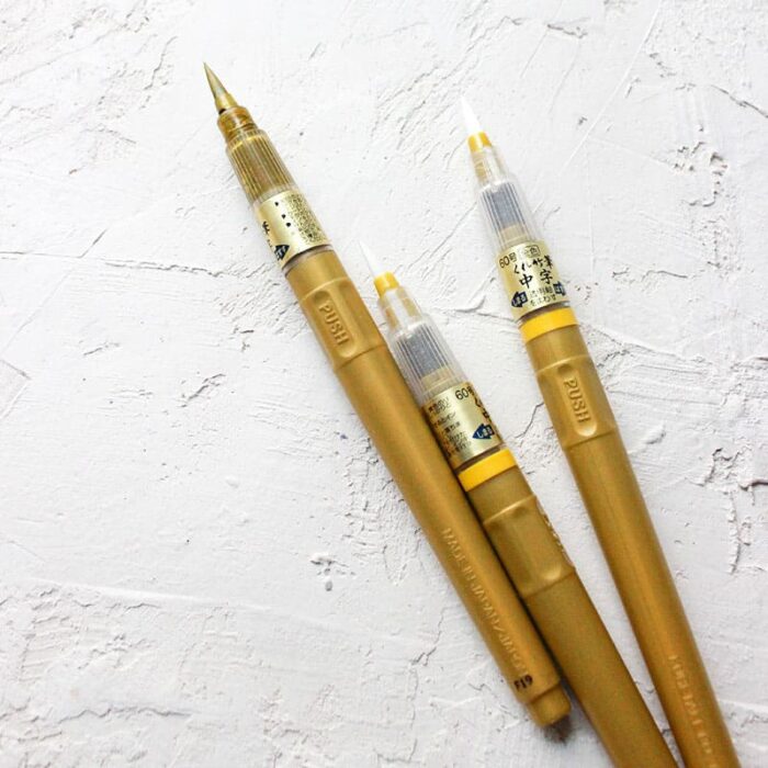 Kuretake ZIG Cartoonist Brush Pen - Gold